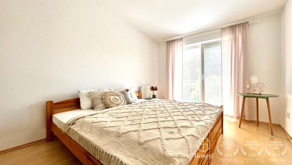 BOSEN | Prenajaté priestranný zariadený 3 izbový byt na ulici Majoránová, Bratislava m.č. Vrakuňa