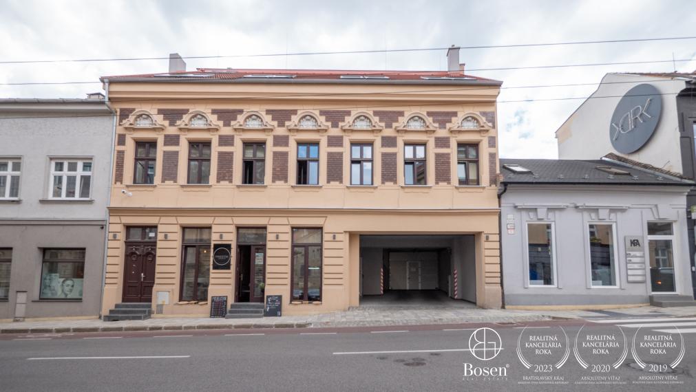 PRENAJATÉ | BOSEN | Prenájom kancelárie s terasou, 103,08 m2, ulica Karpatská, Bratislava m.č. Staré Mesto