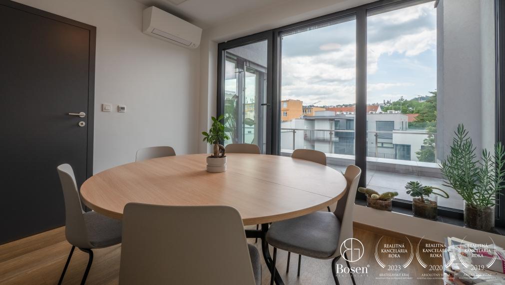 PRENAJATÉ | BOSEN | Prenájom kancelárie s terasou, 103,08 m2, ulica Karpatská, Bratislava m.č. Staré Mesto