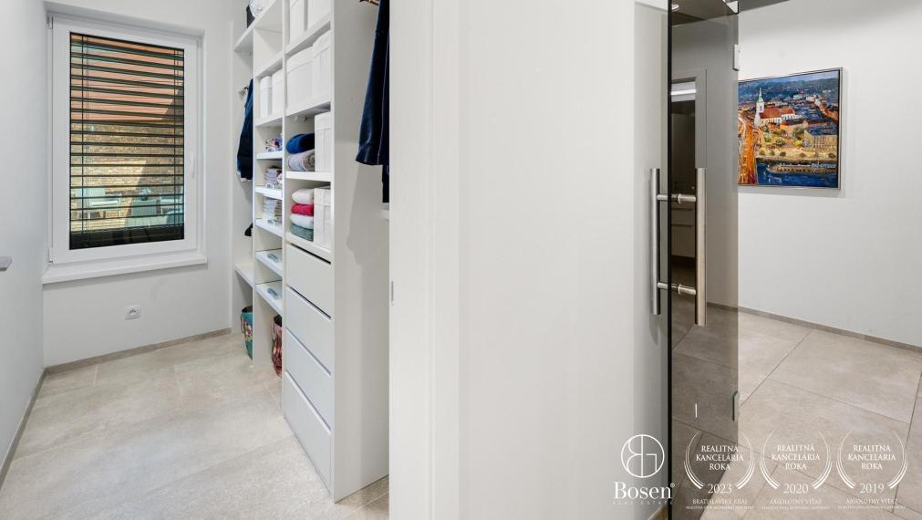 BOSEN | Nadštandardný 6 izbový rodinný dom s bazénom v Miloslavove