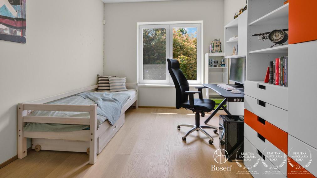 BOSEN | Nadštandardný 6 izbový rodinný dom s bazénom v Miloslavove