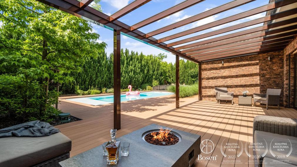 BOSEN | Nadštandardný 6 izbový rodinný dom s bazénom v Miloslavove