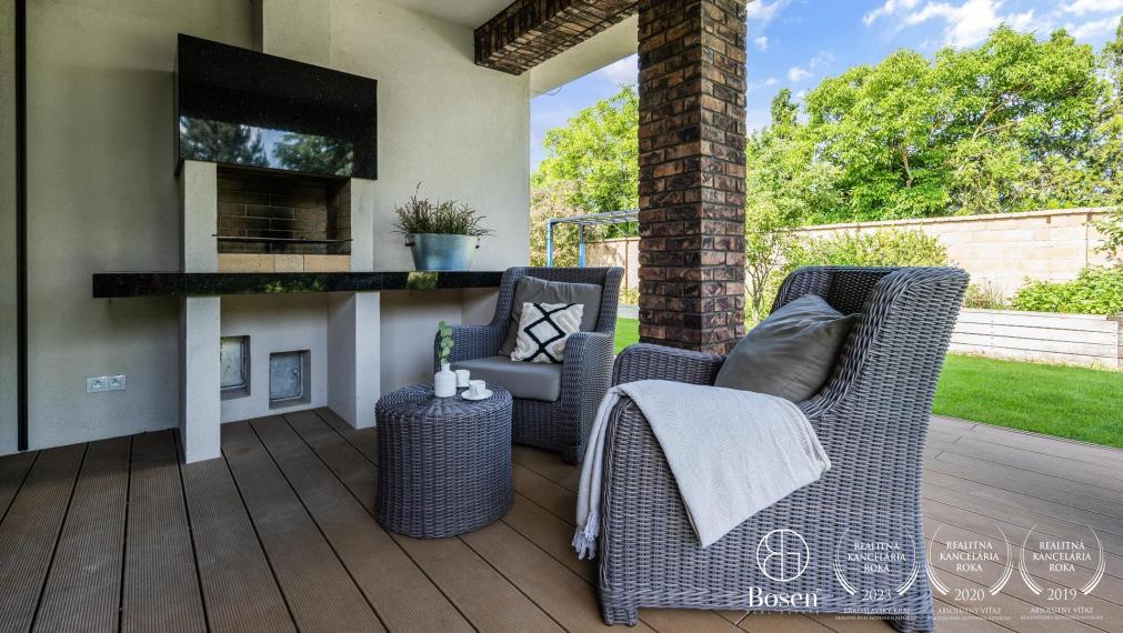 BOSEN | Nadštandardný 6 izbový rodinný dom s bazénom v Miloslavove