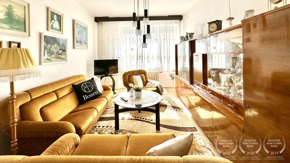 BOSEN | Na predaj, 2,5 izbový byt vo vyhľadávanej lokalite v centre Fiľakova, školská ul. 60m2.