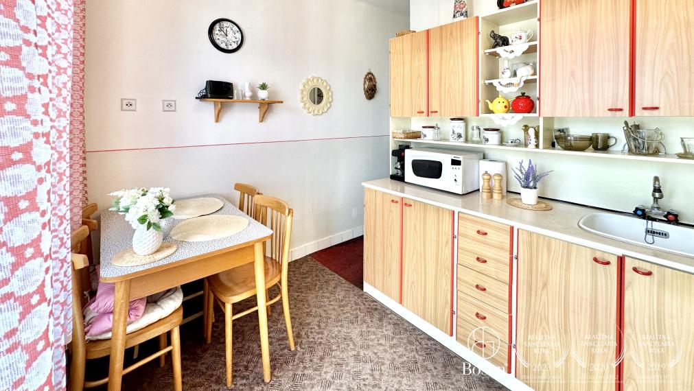 BOSEN | Na predaj, 2,5 izbový byt vo vyhľadávanej lokalite v centre Fiľakova, školská ul. 60m2.