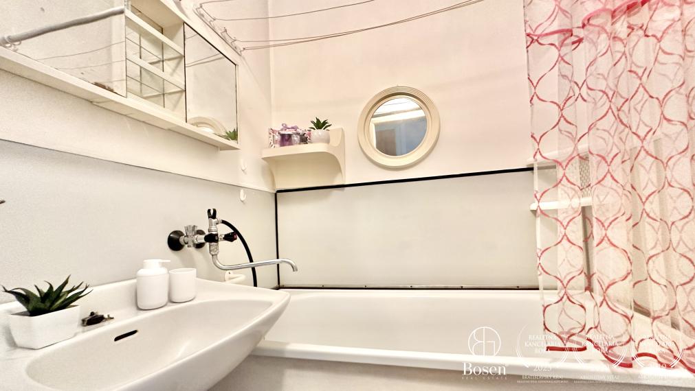 BOSEN | Na predaj, 2,5 izbový byt vo vyhľadávanej lokalite v centre Fiľakova, školská ul. 60m2.