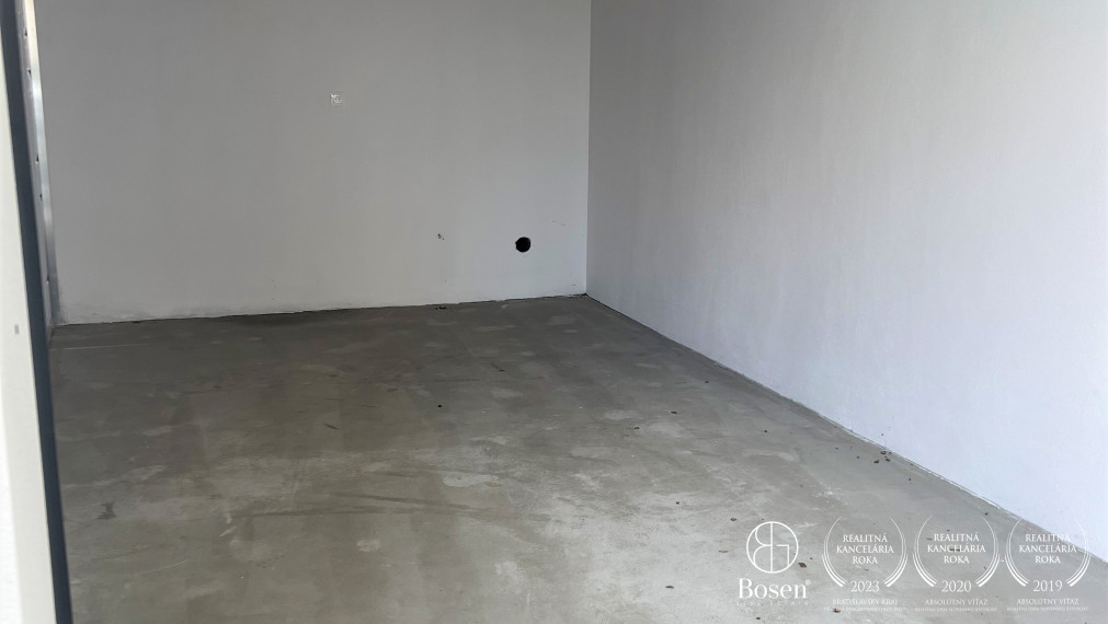 BOSEN | Nová murovaná garáž,elektrické ovládanie, Nová Ves