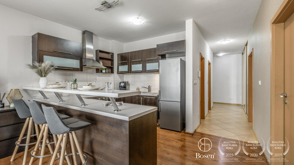 PREDANÉ:  BOSEN | Tatra Panonia: 3 izb. byt s veľkým balkónom, Budatínska, 77 m2