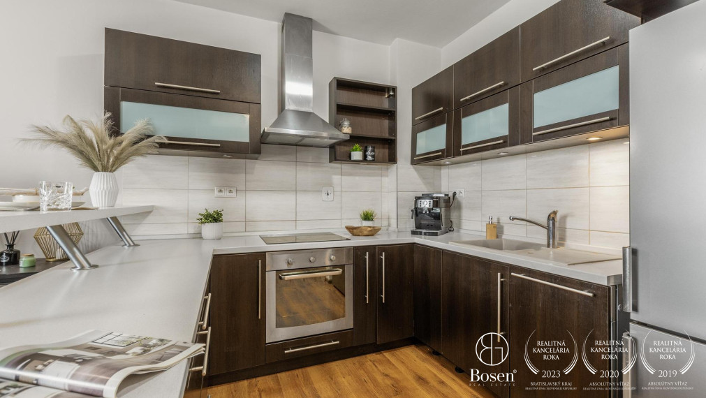 PREDANÉ:  BOSEN | Tatra Panonia: 3 izb. byt s veľkým balkónom, Budatínska, 77 m2