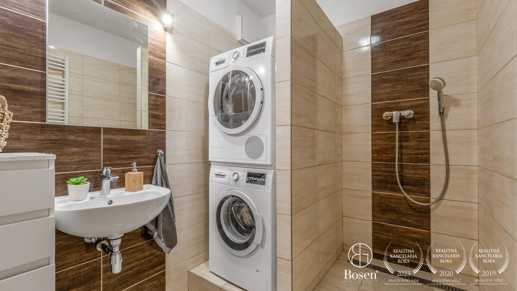 PREDANÉ:  BOSEN | Tatra Panonia: 3 izb. byt s veľkým balkónom, Budatínska, 77 m2