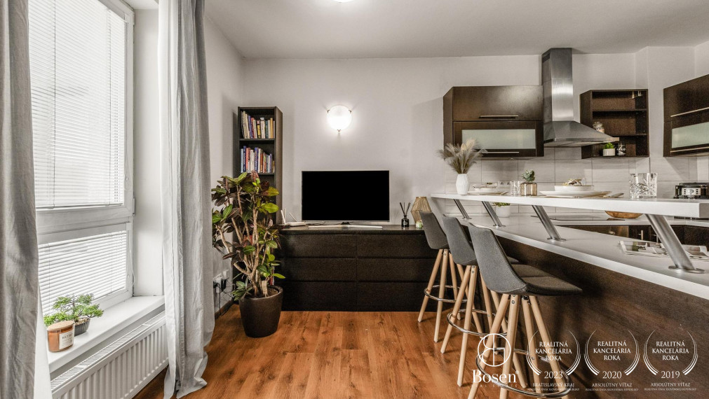 PREDANÉ:  BOSEN | Tatra Panonia: 3 izb. byt s veľkým balkónom, Budatínska, 77 m2