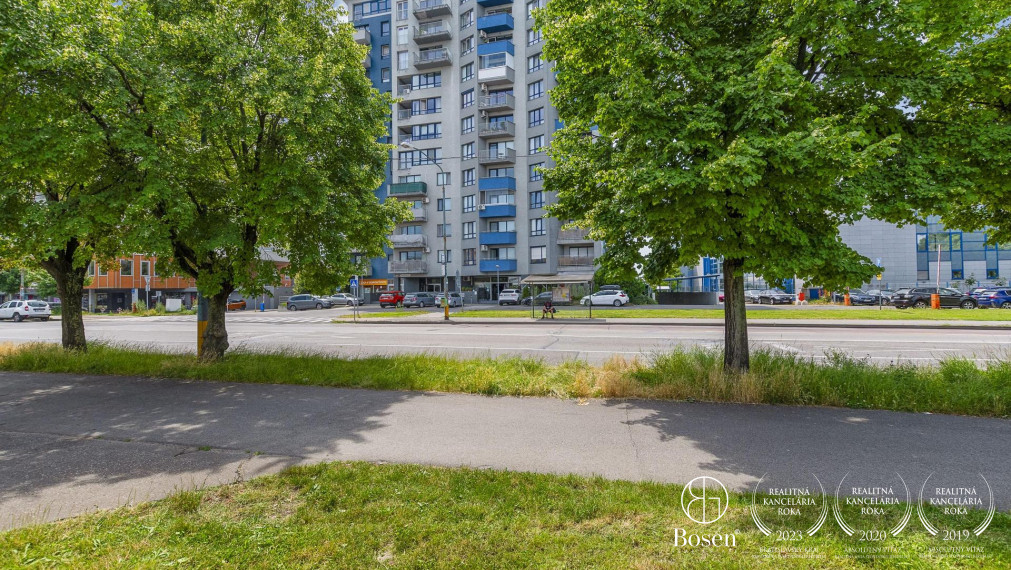 PREDANÉ:  BOSEN | Tatra Panonia: 3 izb. byt s veľkým balkónom, Budatínska, 77 m2