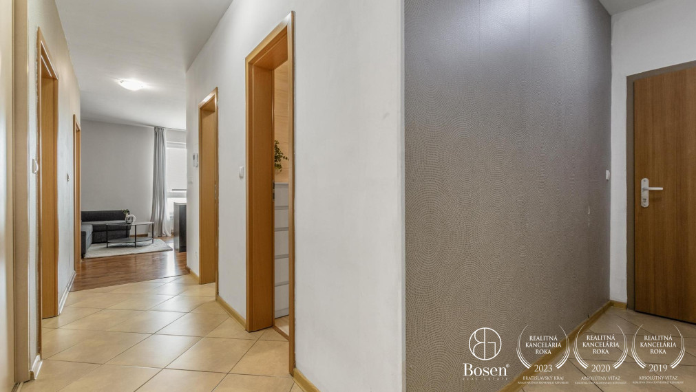 PREDANÉ:  BOSEN | Tatra Panonia: 3 izb. byt s veľkým balkónom, Budatínska, 77 m2