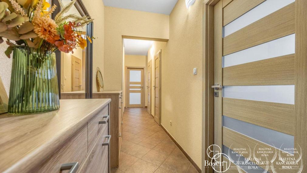 BOSEN | Kompletne zariadený 2 izbový byt, Nejedlého ul., Bratislava - Dúbravka