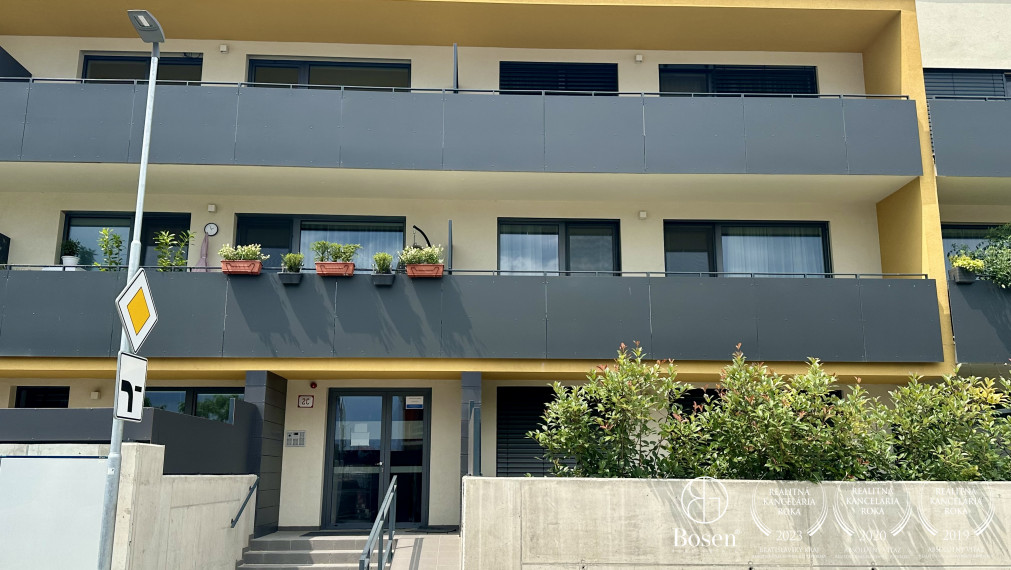 REZERVOVANÉ BOSEN | 	Moderný 2 izb. byt  v novostavbe, balkón, garáž, Rovinka, 64,44. m2