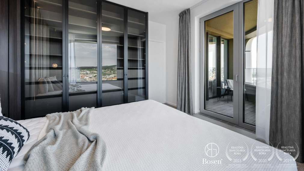 BOSEN | Luxusne zariadený prémiový byt v projekte Sky Park s najlepším výhľadom, 26.poschodie, Čulenova, 93 m2