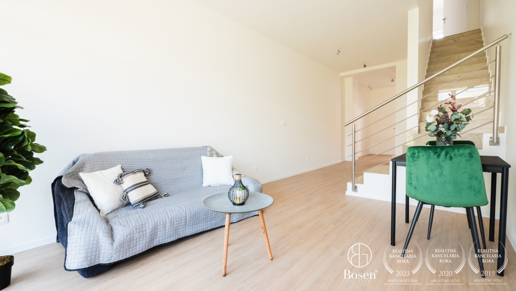 BOSEN | Viladom v novom projekte OPÁL, záhrada, stropné chladenie, Villeroy & Boch sanita, Opálová, 207 m2