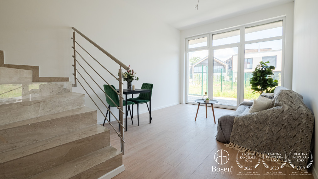 BOSEN | Viladom v novom projekte OPÁL, záhrada, stropné chladenie, Villeroy & Boch sanita, Opálová, 207 m2