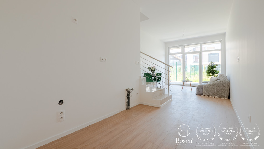 BOSEN | Viladom v novom projekte OPÁL, záhrada, stropné chladenie, Villeroy & Boch sanita, Opálová, 207 m2