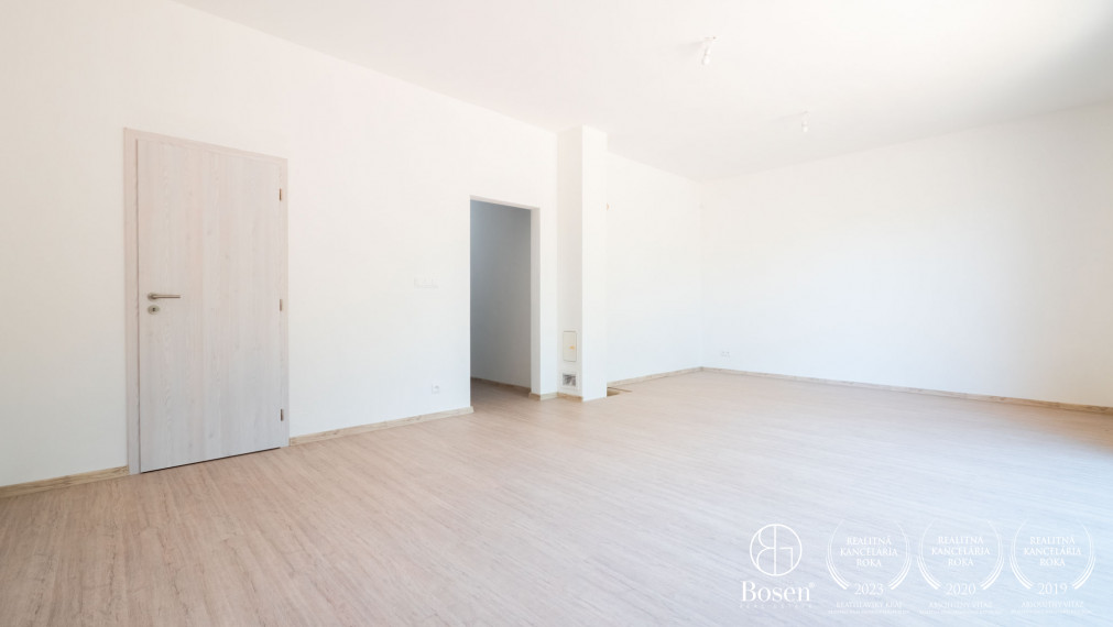 BOSEN | Skolaudovaný 4 izbový rodinný dom na predaj s tepelným čerpadlom, Blahová, 321 m2