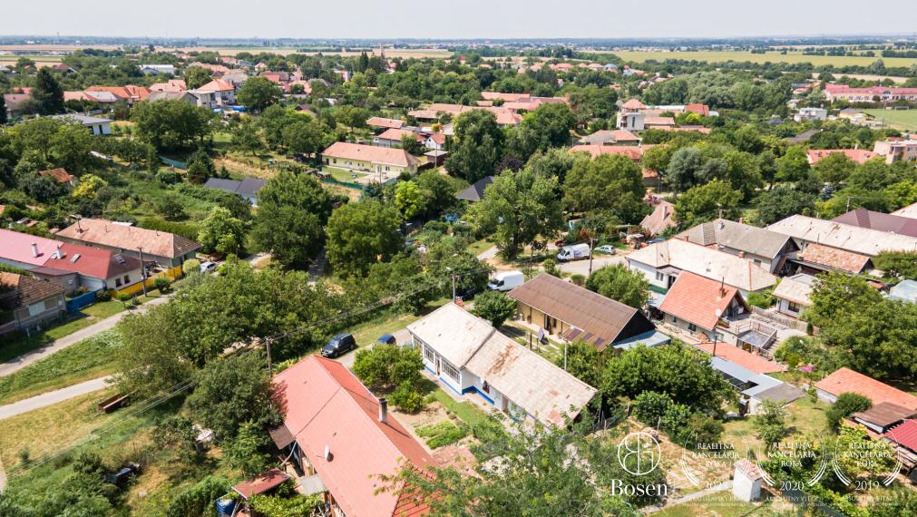 PREDANÉ BOSEN |100 ročný gazdov. dom v obci Radava