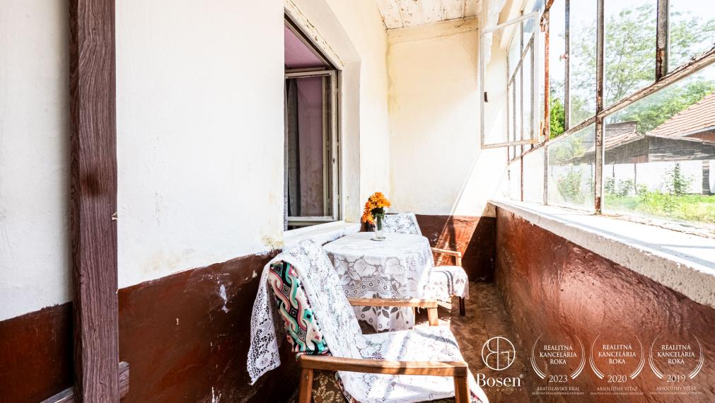 PREDANÉ BOSEN |100 ročný gazdov. dom v obci Radava