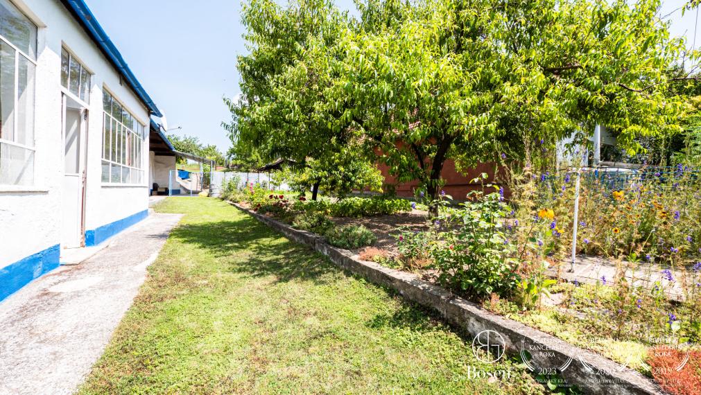 PREDANÉ BOSEN |100 ročný gazdov. dom v obci Radava