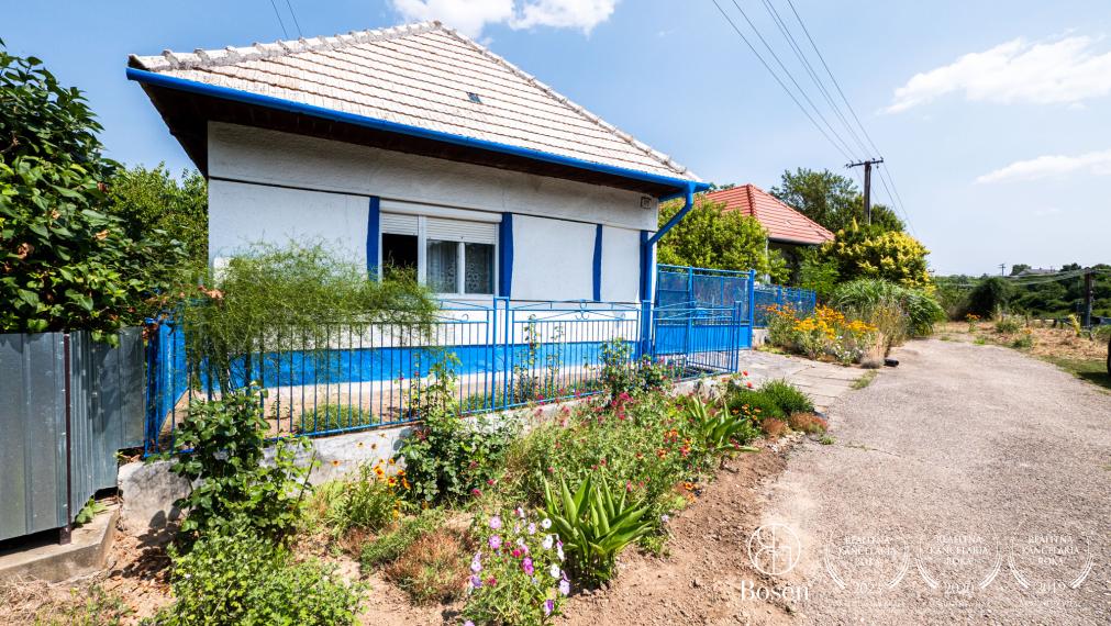 PREDANÉ BOSEN |100 ročný gazdov. dom v obci Radava