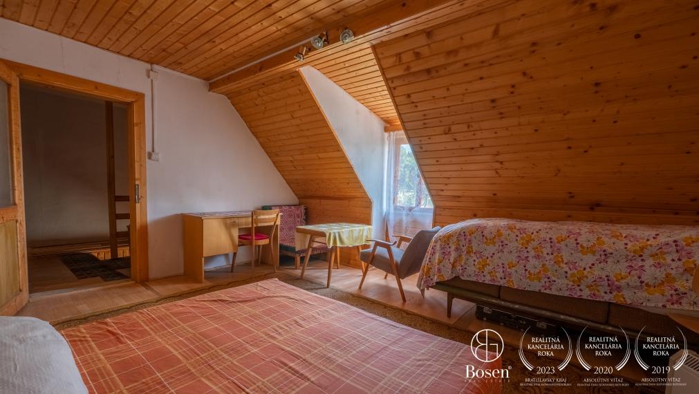 BOSEN | Starší 3 izbový rodinný dom, 100 m2, Donovaly, časť Hanesy