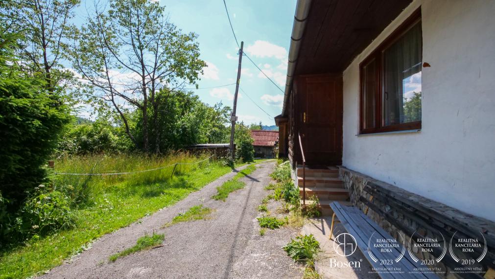 BOSEN | Starší 3 izbový rodinný dom, 100 m2, Donovaly, časť Hanesy