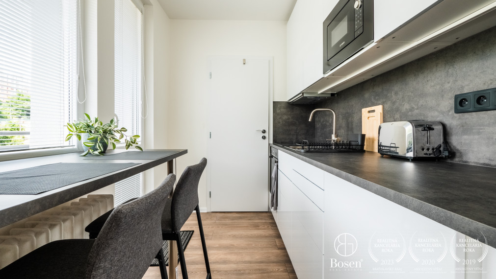 BOSEN | Prenájom 3 izbový byt s balkónom, Karlová Ves - Karloveská ulica