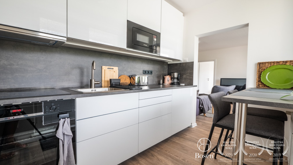 BOSEN | Prenájom 3 izbový byt s balkónom, Karlová Ves - Karloveská ulica