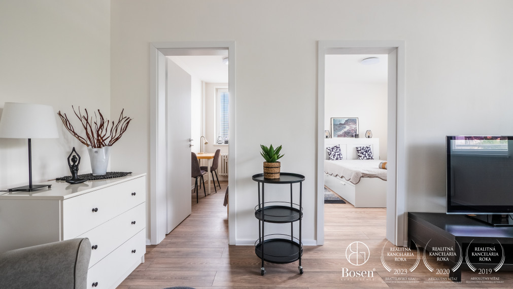 BOSEN | Prenájom 3 izbový byt s balkónom, Karlová Ves - Karloveská ulica