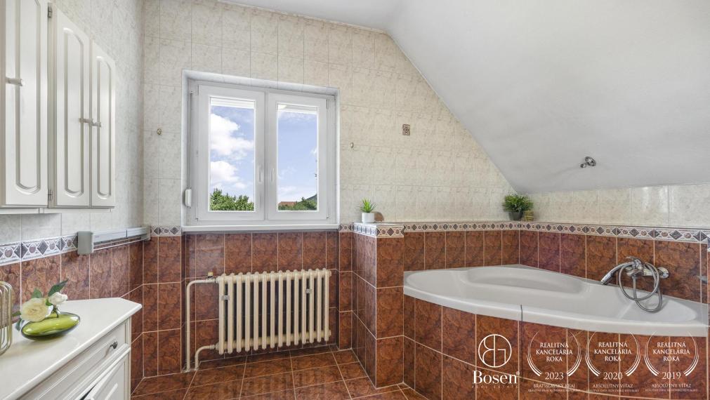 BOSEN | PREDANÉ 5 izb. RD s veľkou záhradou v Miloslavove