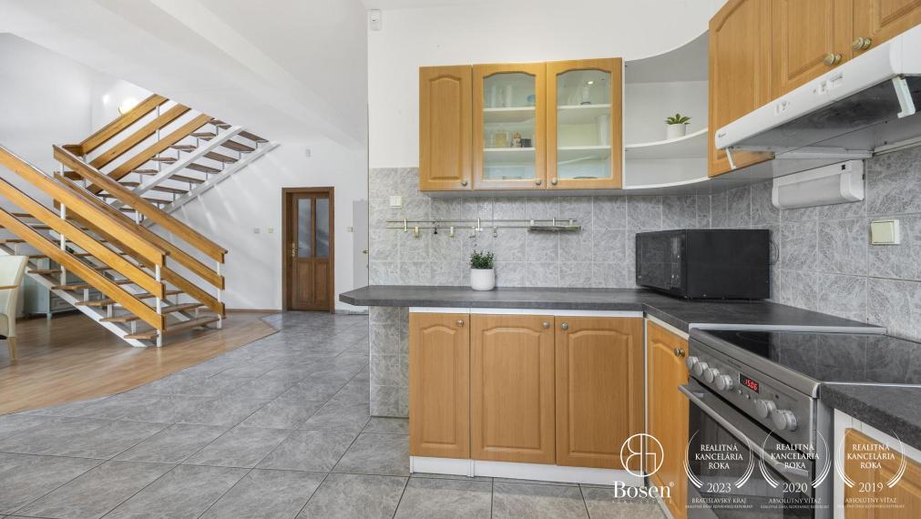 BOSEN | PREDANÉ 5 izb. RD s veľkou záhradou v Miloslavove