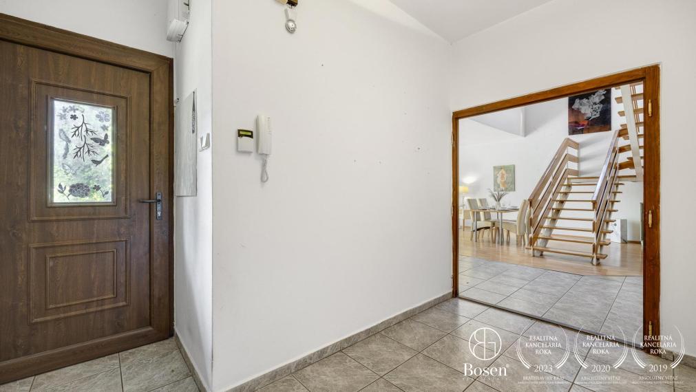 BOSEN | PREDANÉ 5 izb. RD s veľkou záhradou v Miloslavove