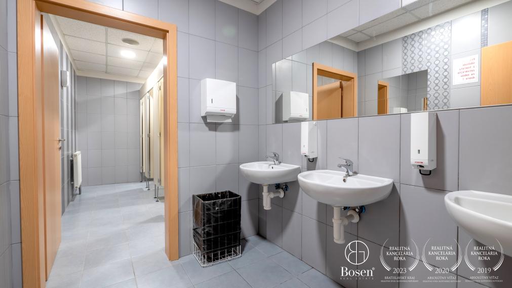BOSEN | Prenájom kancelárskych priestorov, Bratislava - Petržalka, 100m2 - 2500 m2.