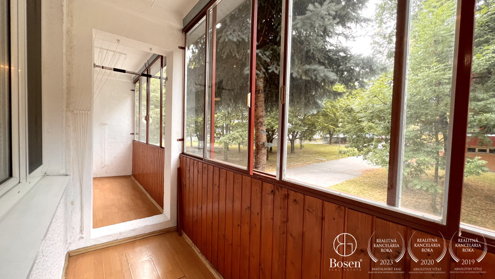 BOSEN | Prenajaté - 3 izbový byt v pokojnej časti Bratislavy - Dúbravka, Hanulova