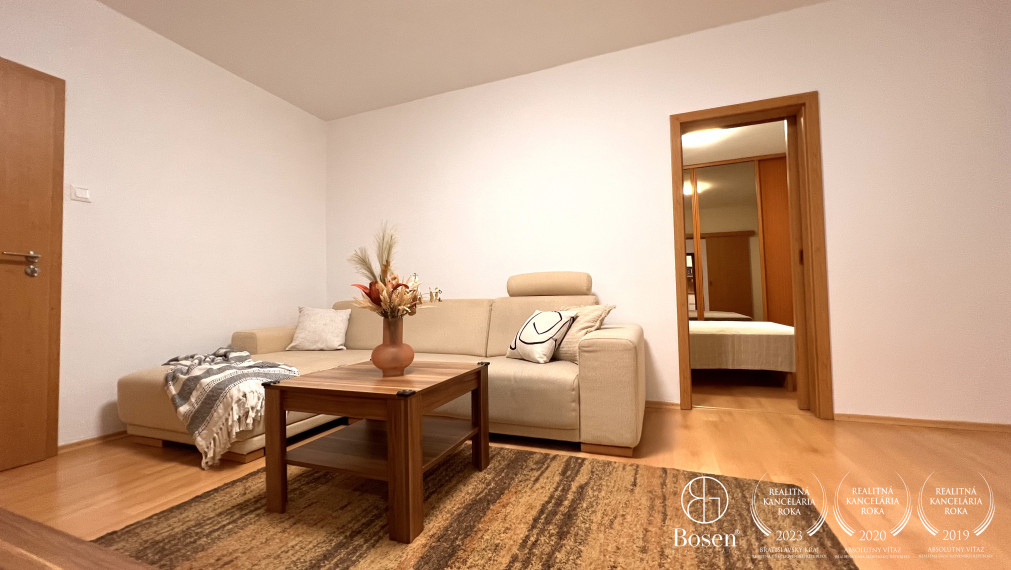 BOSEN | Prenajaté - 3 izbový byt v pokojnej časti Bratislavy - Dúbravka, Hanulova