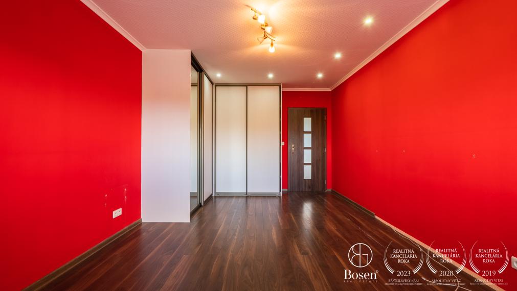 BOSEN | Na prenájom 3 izbový byt s klimatizáciou v obci Veľké Leváre