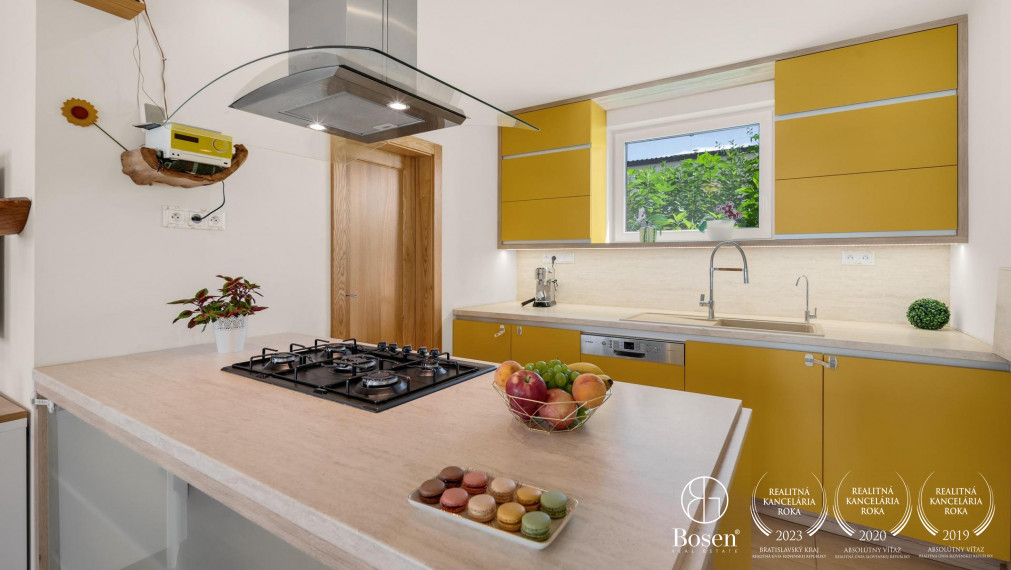 BOSEN | Pasívny 5 izbový rodinný dom so záhradou v Senci