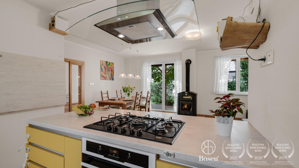 BOSEN | Pasívny 5 izbový rodinný dom so záhradou v Senci