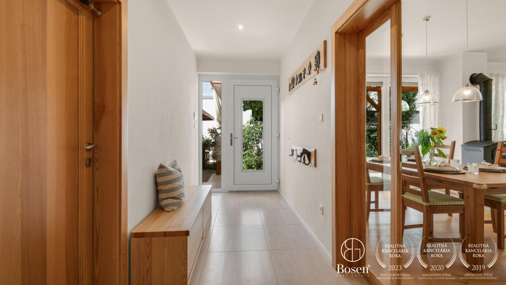 BOSEN | Pasívny 5 izbový rodinný dom so záhradou v Senci