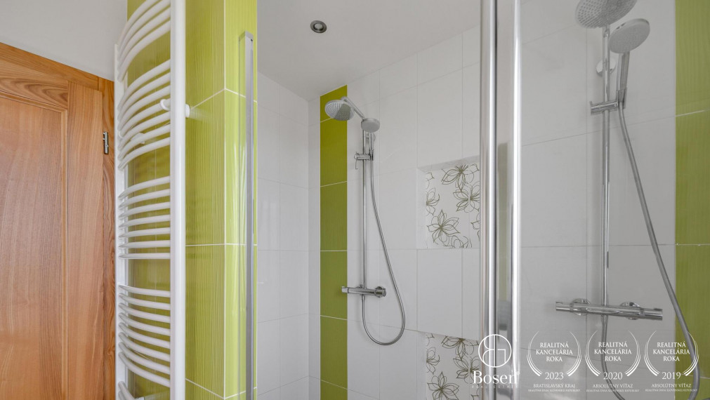 BOSEN | Pasívny 5 izbový rodinný dom so záhradou v Senci