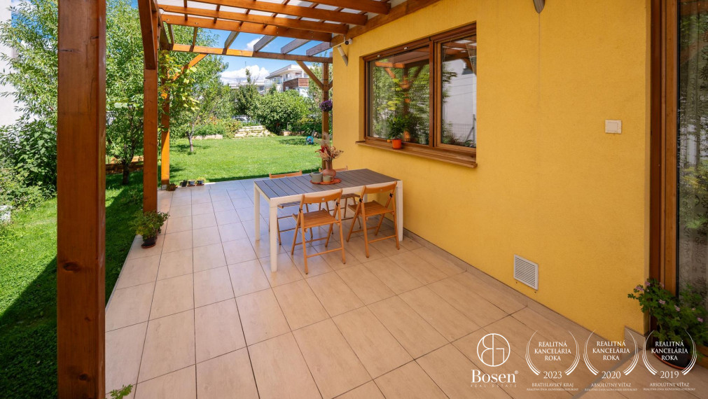 BOSEN | Pasívny 5 izbový rodinný dom so záhradou v Senci
