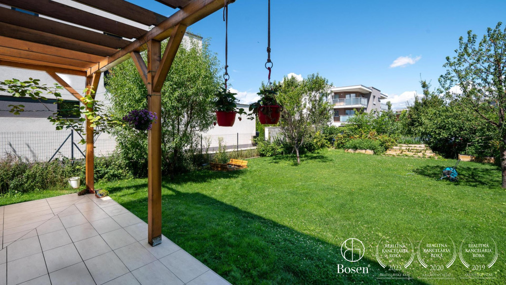 BOSEN | Pasívny 5 izbový rodinný dom so záhradou v Senci