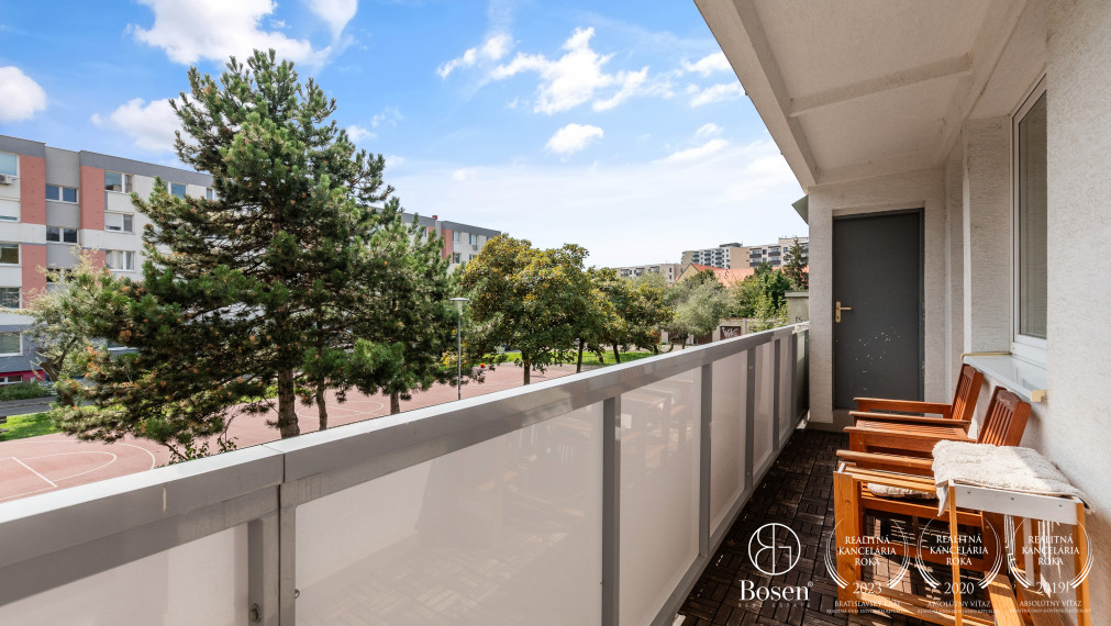 REZERVOVANÝ - BOSEN | 2,5 izbový byt s loggiou v Bratislave, mestská časť Rača