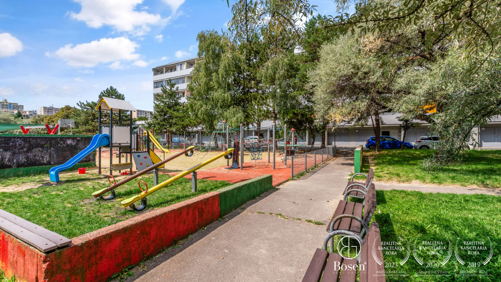 REZERVOVANÝ - BOSEN | 2,5 izbový byt s loggiou v Bratislave, mestská časť Rača