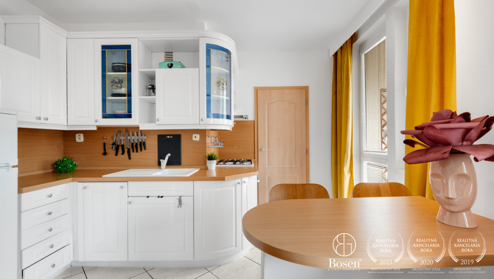 REZERVOVANÝ - BOSEN | 2,5 izbový byt s loggiou v Bratislave, mestská časť Rača