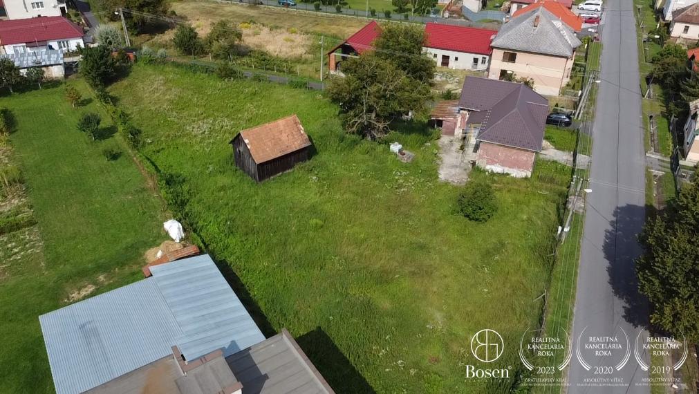 BOSEN | Na predaj rodinný dom, chalupa v kľudnej obci Šurice s pozemkom 2286m2